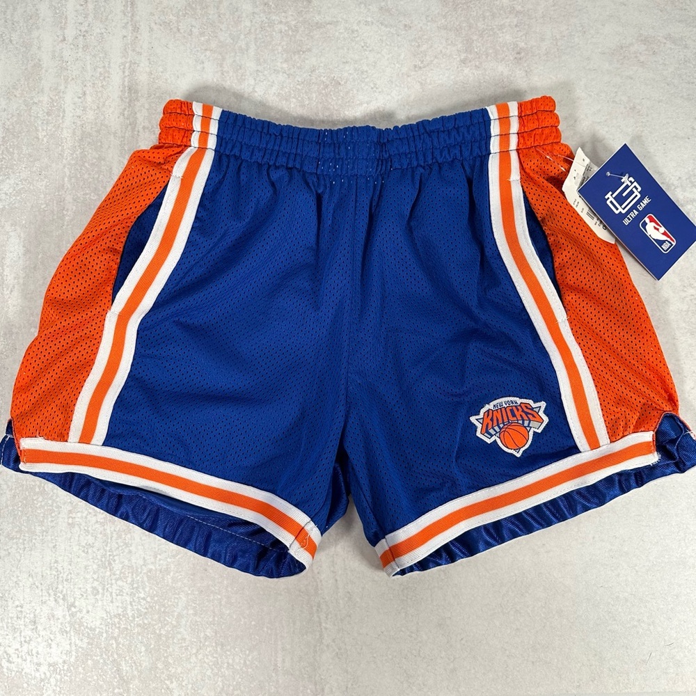 NWT women’s NY Knicks shorts